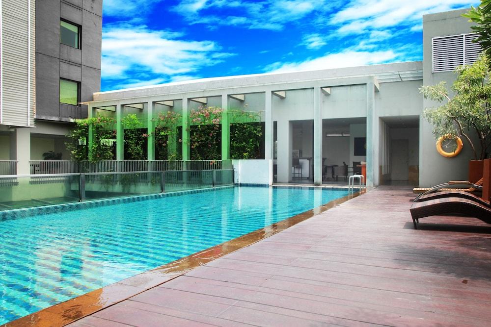Sparks Life Jakarta, Artotel Curated מראה חיצוני תמונה