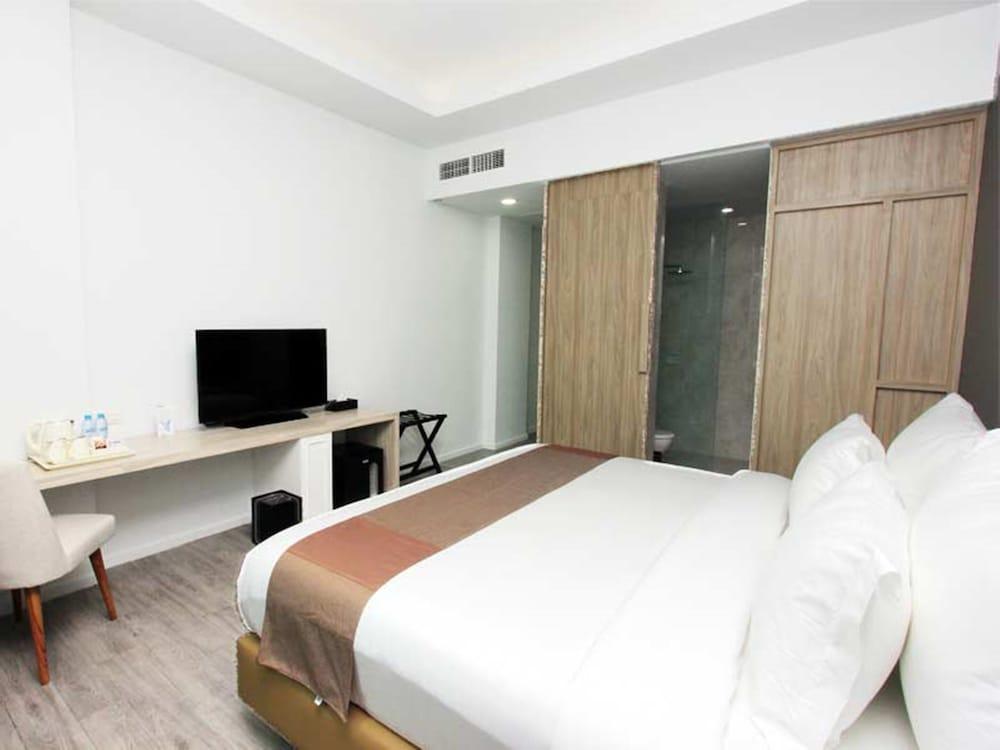 Sparks Life Jakarta, Artotel Curated מראה חיצוני תמונה