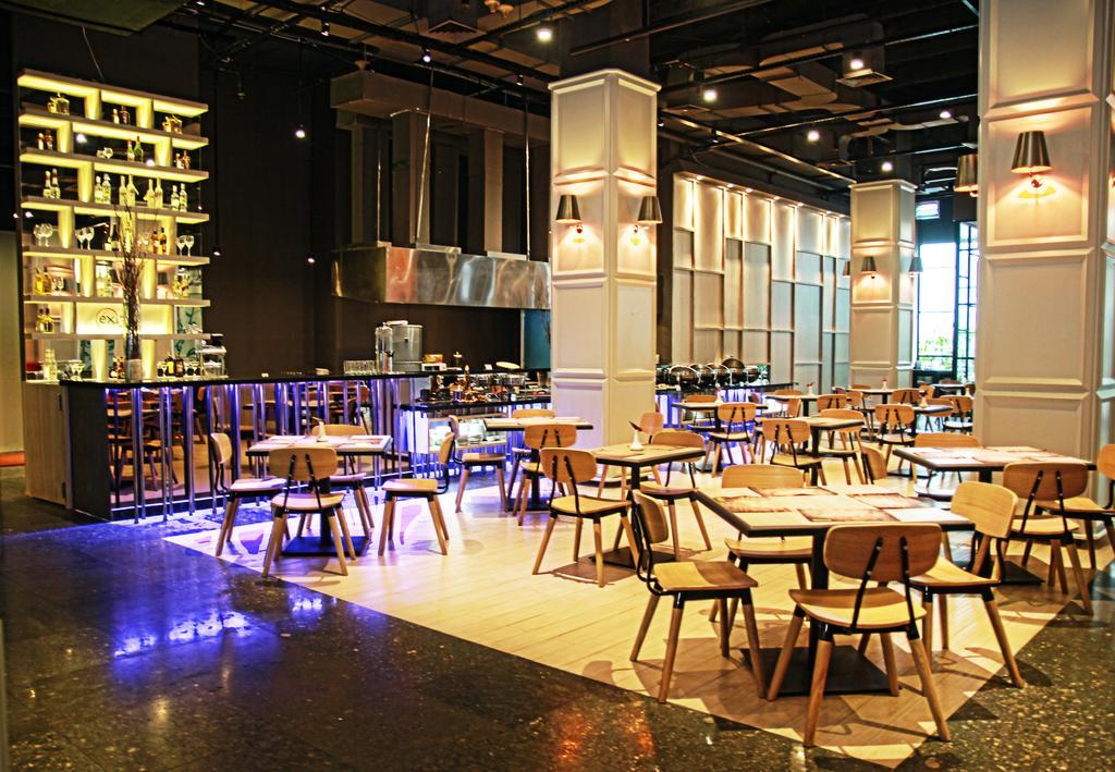 Sparks Life Jakarta, Artotel Curated מראה חיצוני תמונה