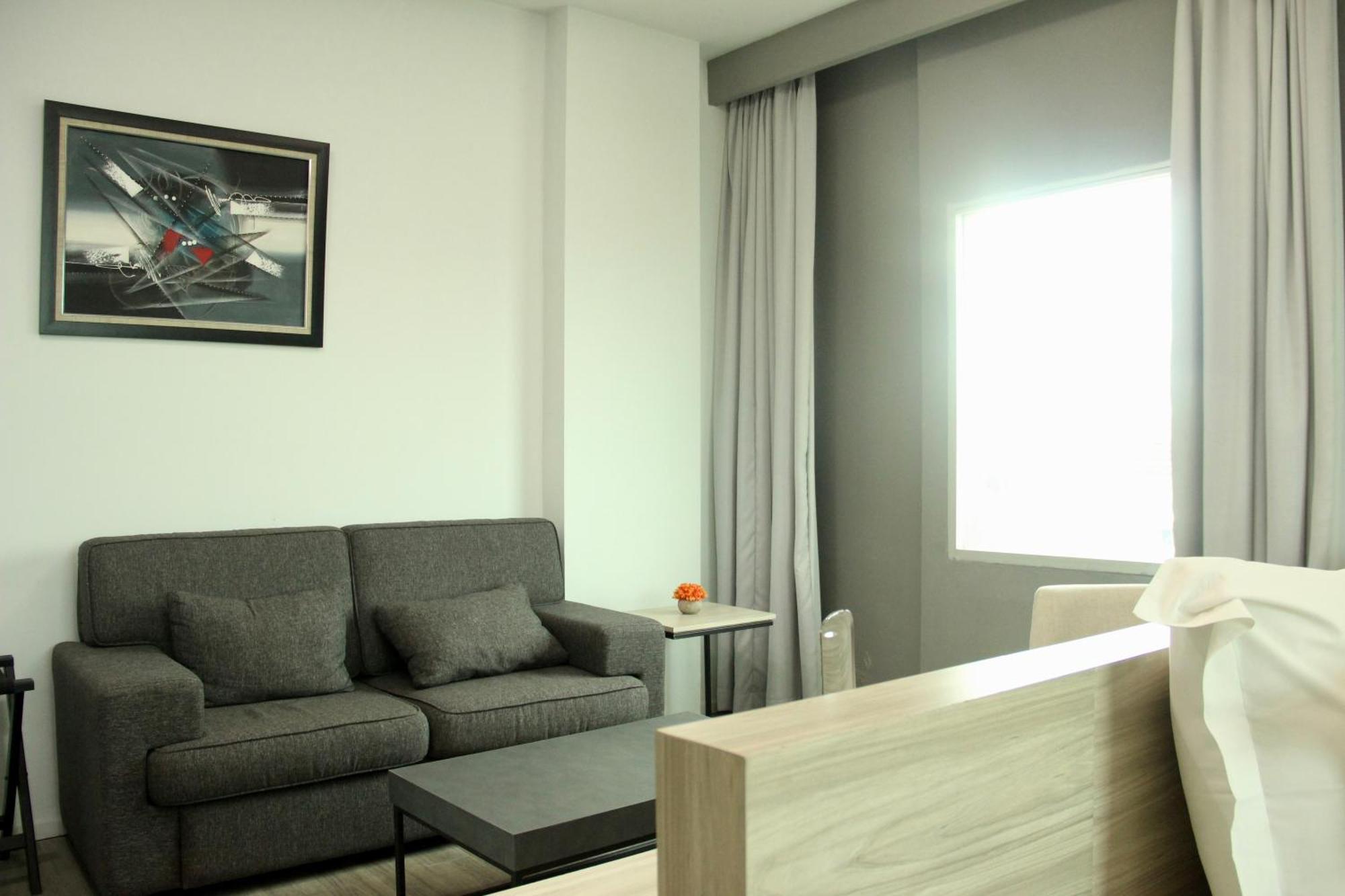 Sparks Life Jakarta, Artotel Curated מראה חיצוני תמונה