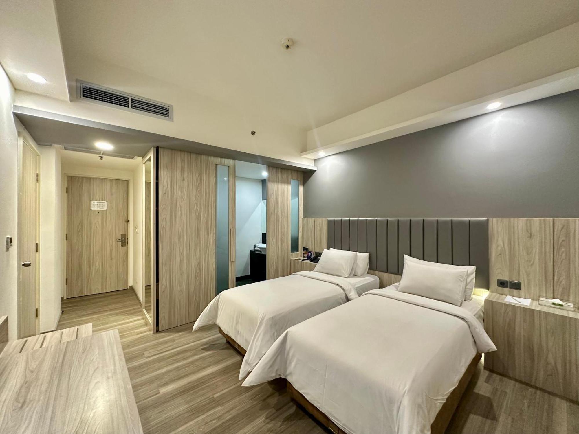Sparks Life Jakarta, Artotel Curated מראה חיצוני תמונה