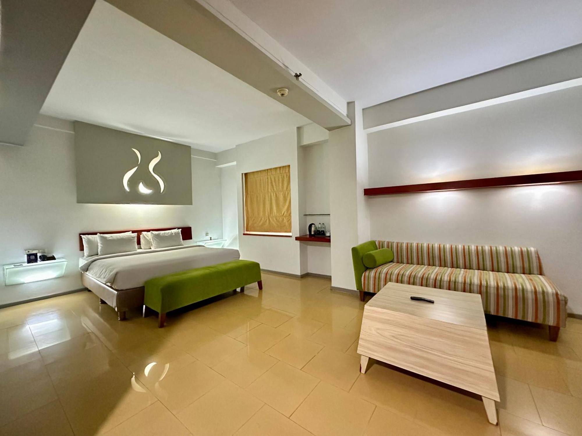 Sparks Life Jakarta, Artotel Curated מראה חיצוני תמונה