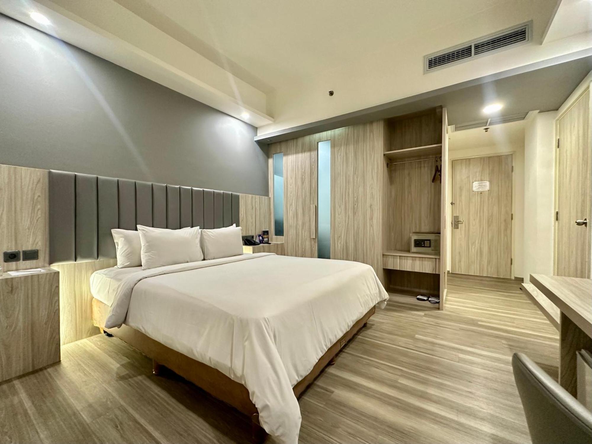 Sparks Life Jakarta, Artotel Curated מראה חיצוני תמונה
